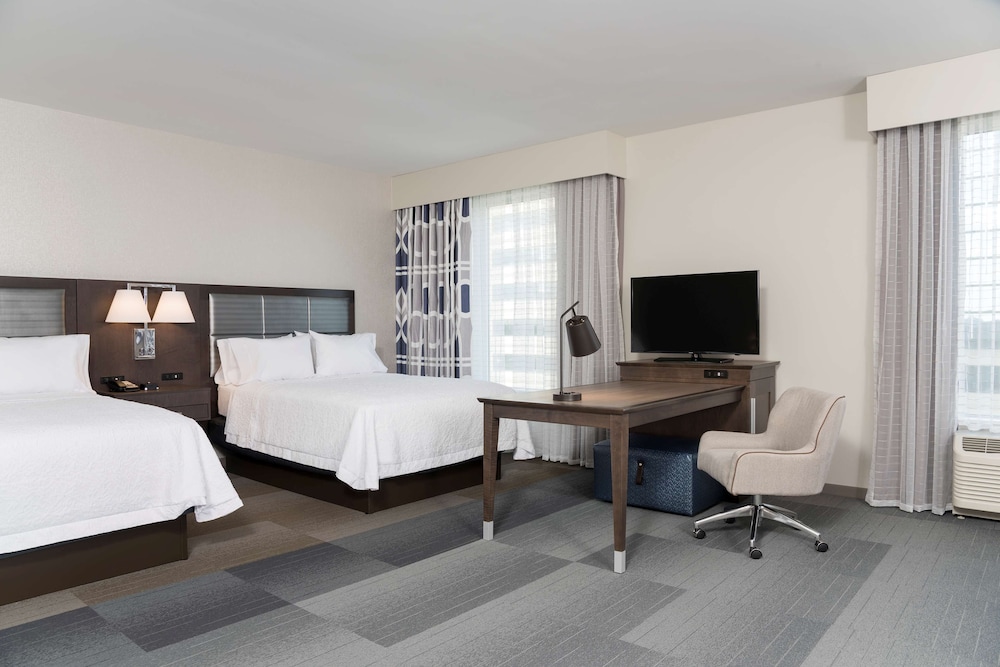 Hampton Inn & Suites Indianapolis Keystone - photo 11