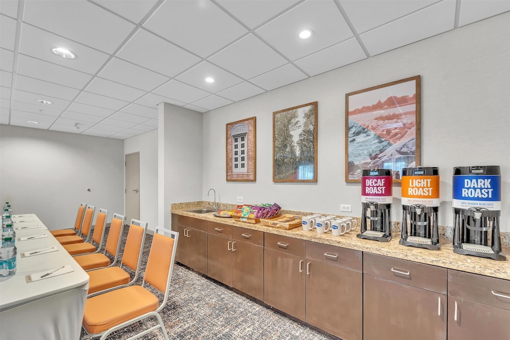 Hampton Inn & Suites Kenosha Pleasant Prairie - photo 37