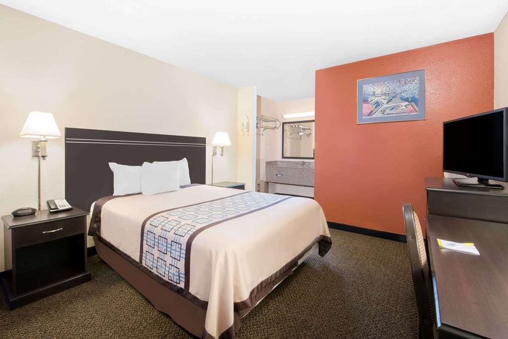 Americas Best Value Inn Hobbs - photo 10