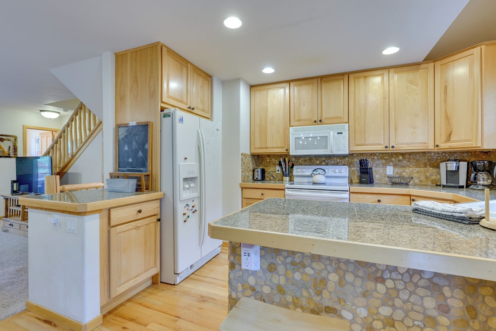 Downtown Winter Park Townhouse 3 Mi to Ski Resort - photo 26