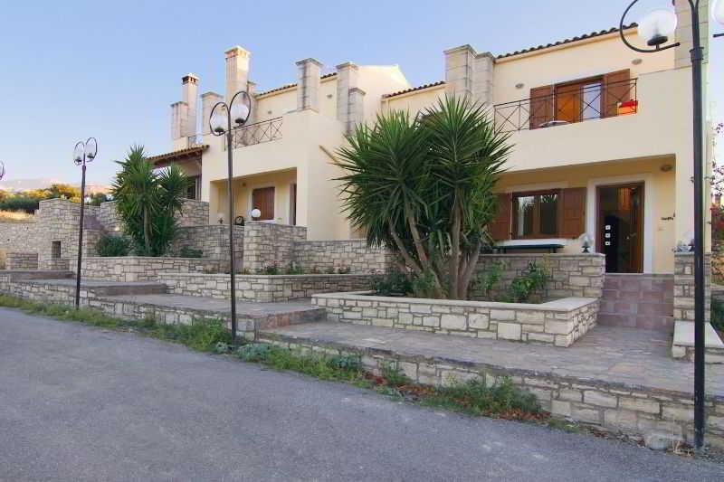 Nisi — 4-Star Luxury Hotel in Anogeia, Greece