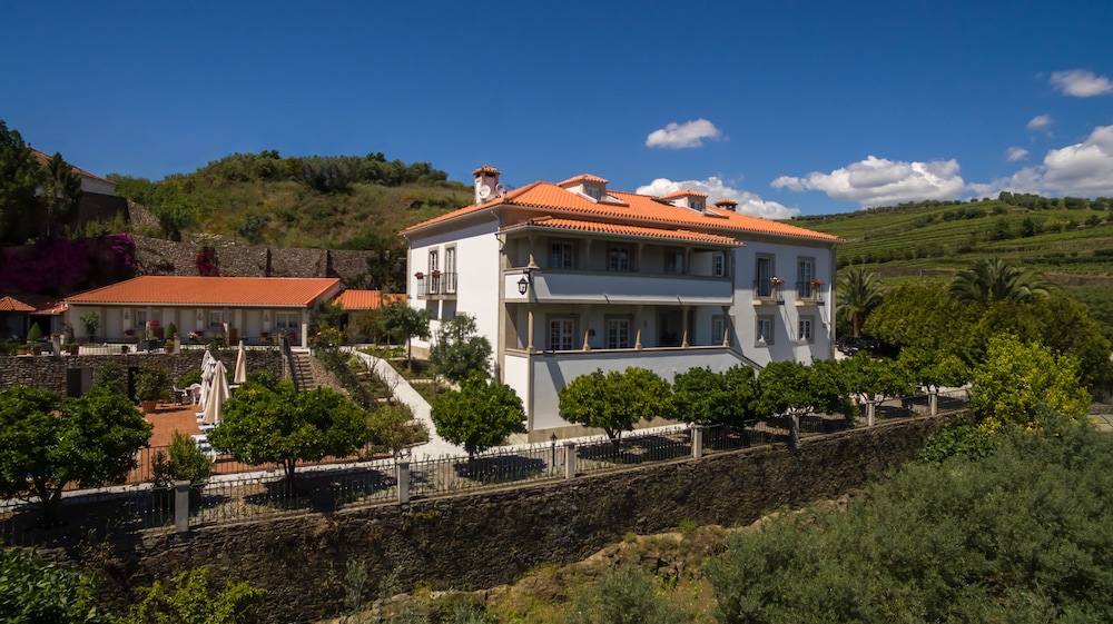 Casa de São Domingos — 4-Star Luxury Hotel in Peso Da Regua, Portugal