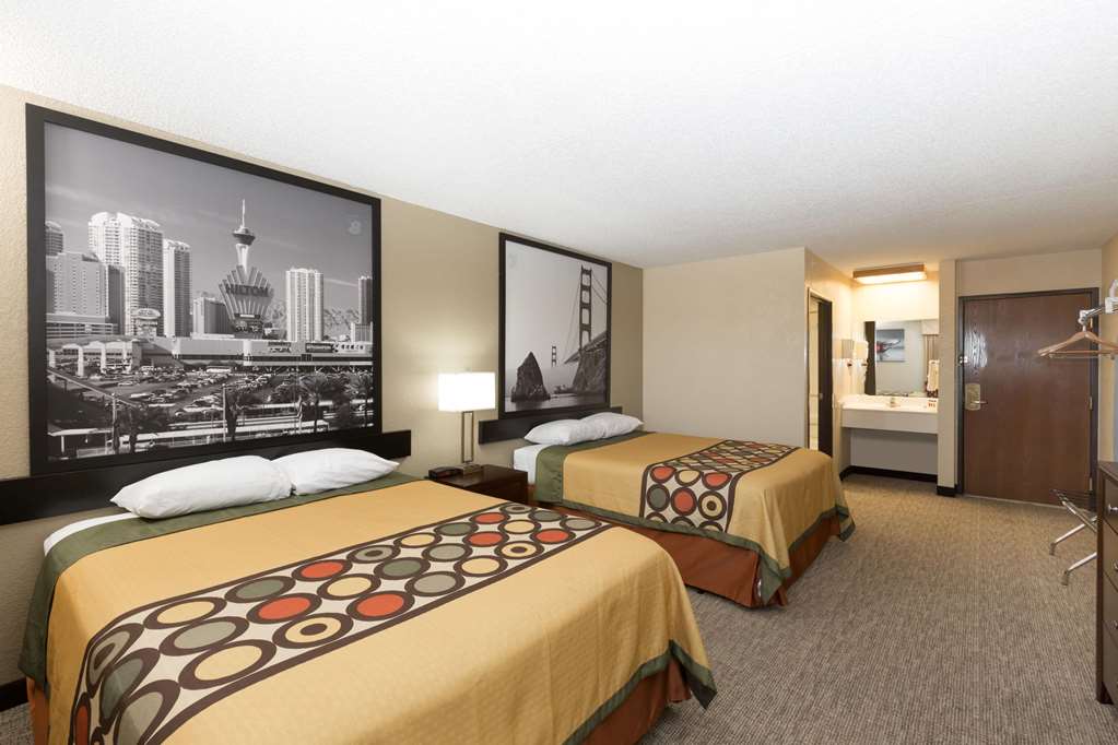 Super 8 by Wyndham Wichita North - photo 6