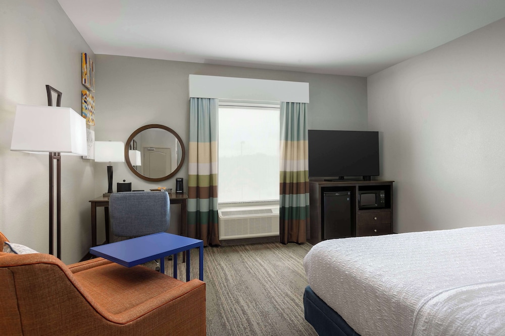Hampton Inn & Suites Huntsville Research Park Area - photo 12