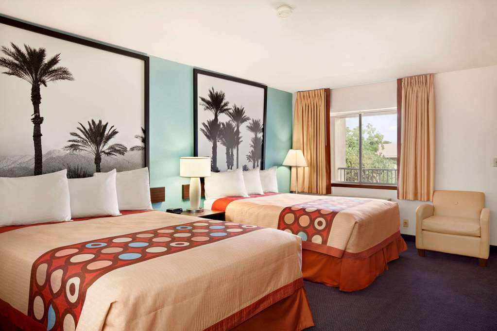 Super 8 by Wyndham Indio - photo 13