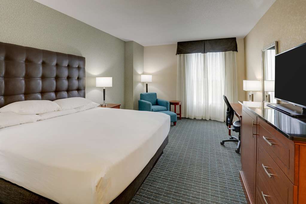 Drury Inn & Suites Phoenix Chandler Fashion Center - photo 31