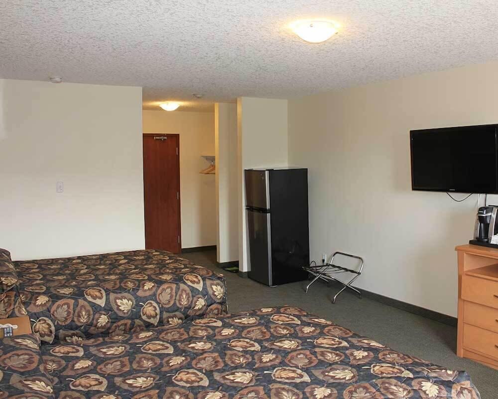 Circle 6 Motel — Weyburn — photo 5
