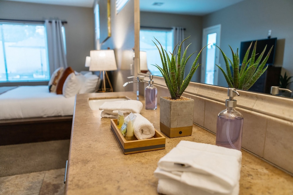 Pueblo Viejo by Avantstay Artsy Oasis w Pool Rooftop & Games Near Old Town - photo 5