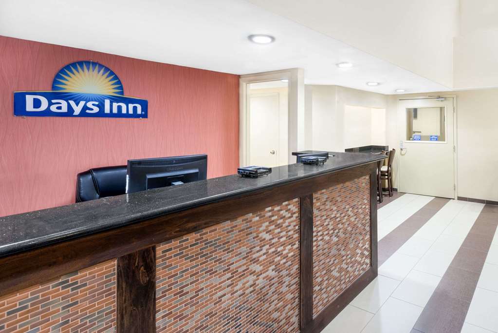 Days Inn by Wyndham Geneva Finger Lakes - carbon neutral hotel in Geneva