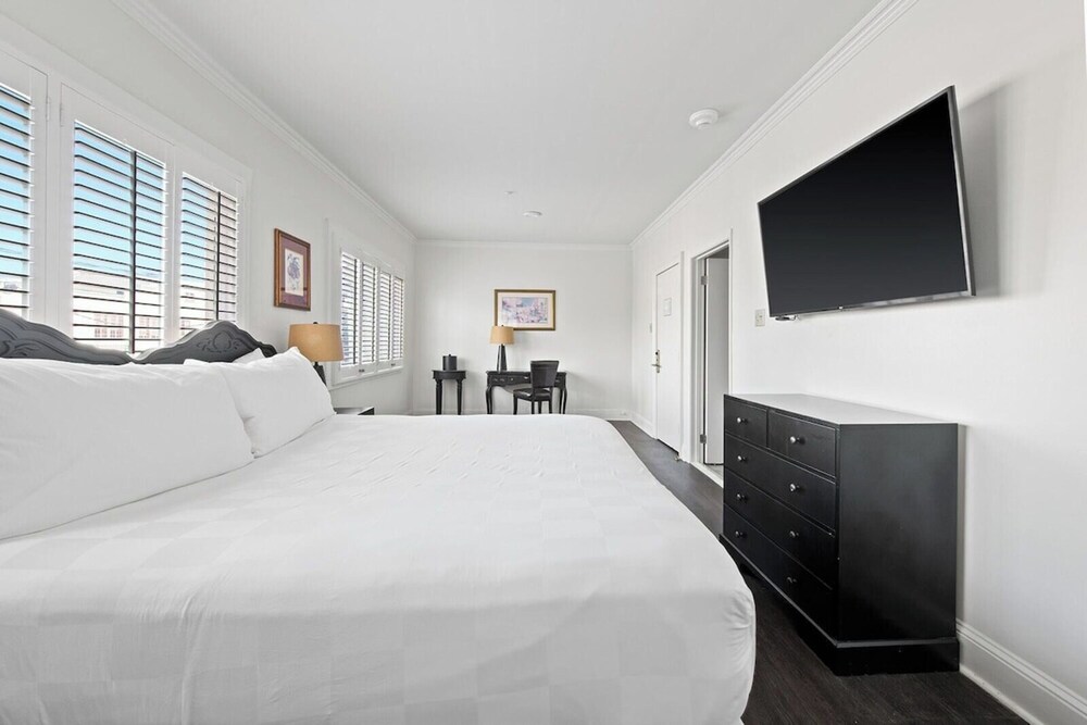 The Streetcar Historic Hotel - photo 14