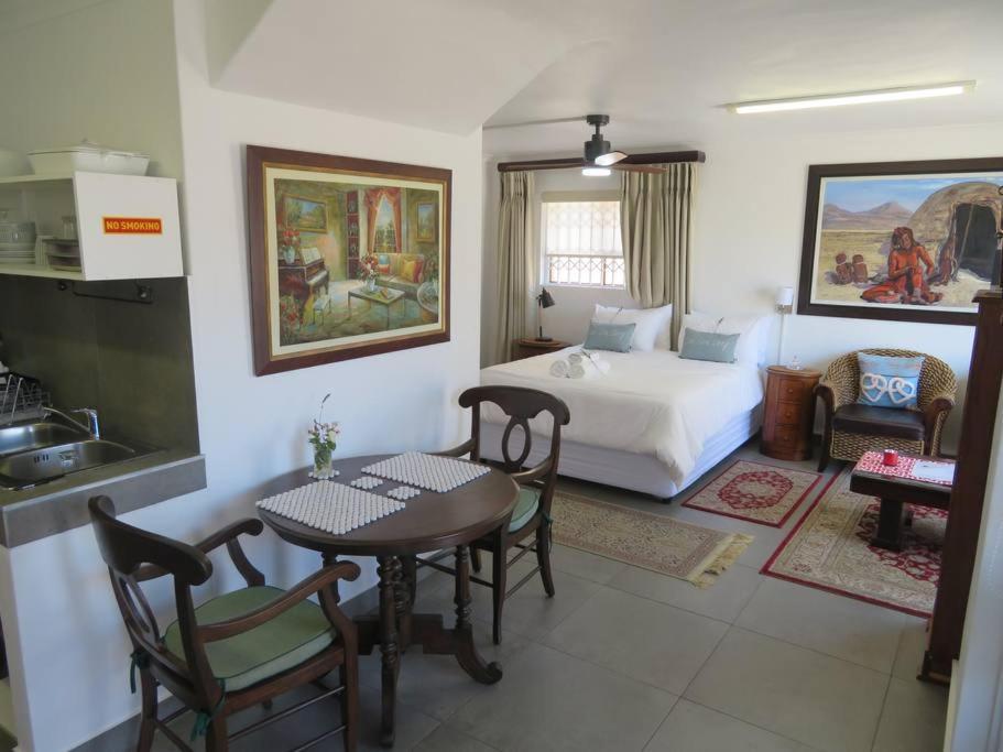 Dawn's Place — 4-Star Luxury Hotel in Hermanus, South Africa