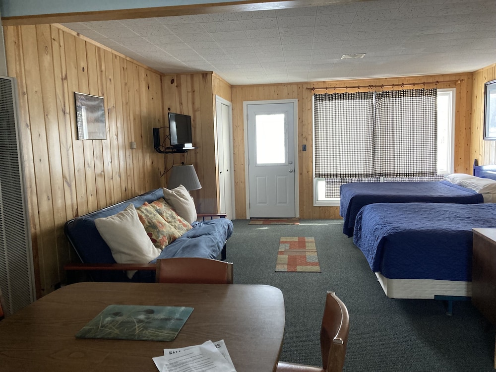 Dixon Lake Resort - photo 13