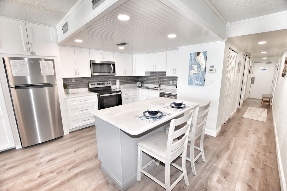 0206 Waters Edge Resort 1 Bedroom Condo by RedAwning - photo 9