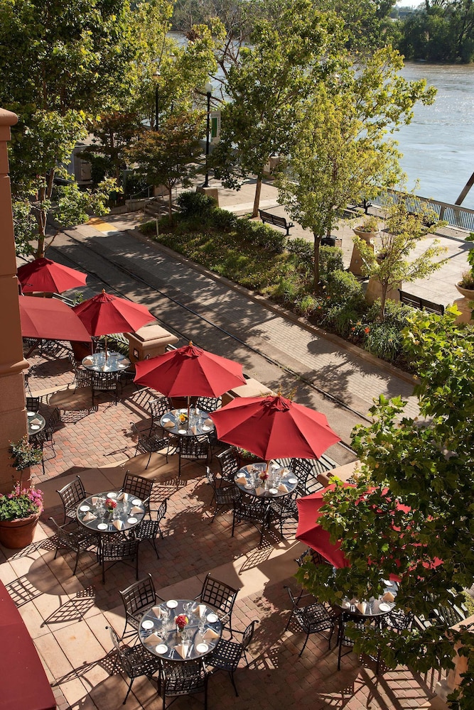 Embassy Suites by Hilton Sacramento Riverfront Promenade - photo 29