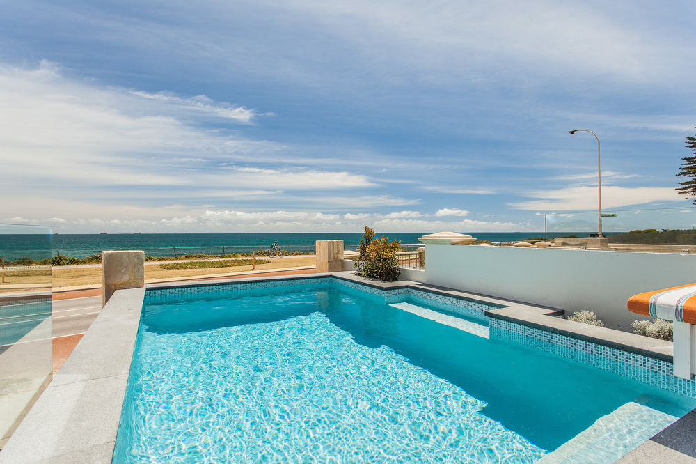 Cottesloe Beach House I — 4-Star Luxury Hotel in Cottesloe, Australia