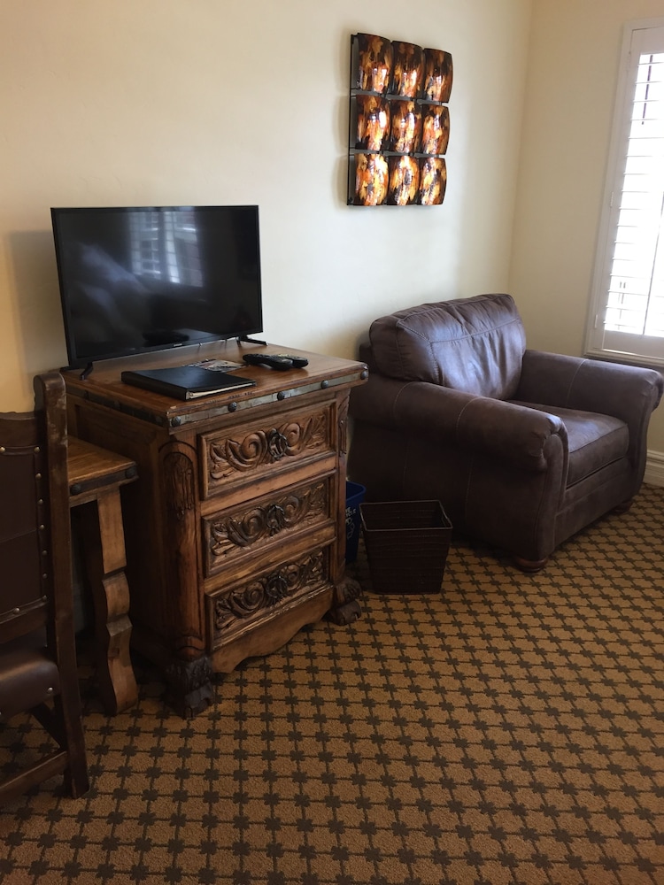 The Eagle Inn - photo 22