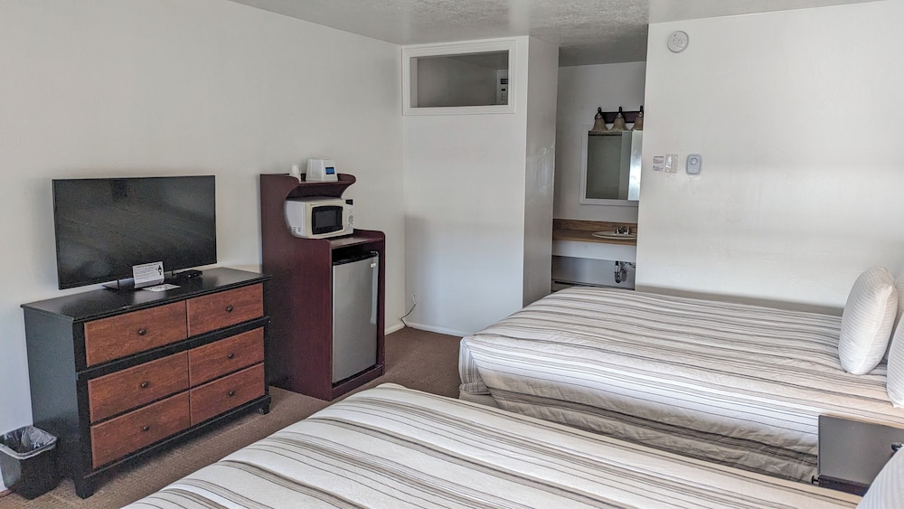 Travelodge by Wyndham Salina - photo 13