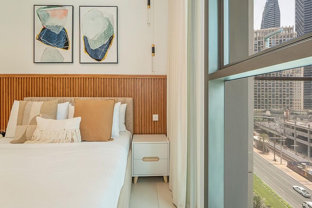 Luxury 1 Bedroom Apartment with partial Burj Khalifa View by Delujo Stays — 4-Star Luxury Hotel in Dubai, United Arab Emirates