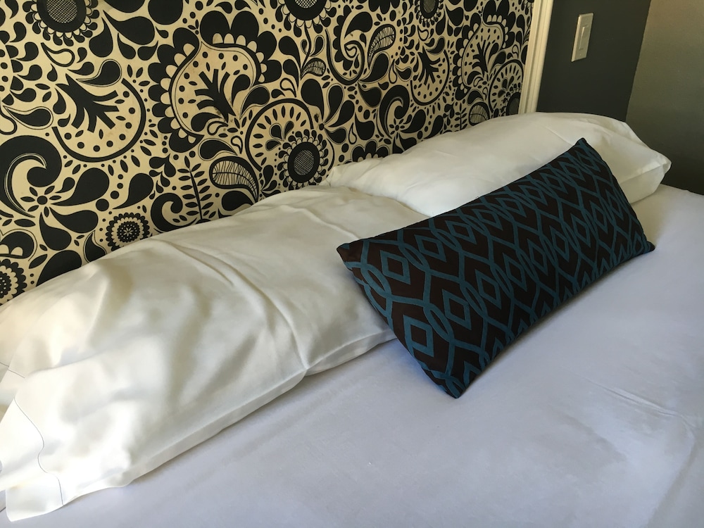 Hotel Salina Long Beach - photo 7