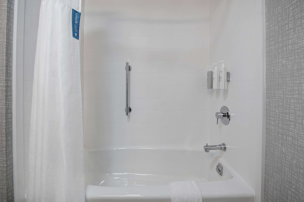 Hampton Inn Easley - photo 33
