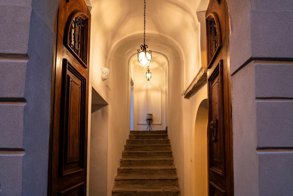 Residenza d'Epoca Olimpia — 4-Star Luxury Hotel in Santa Maria, Italy
