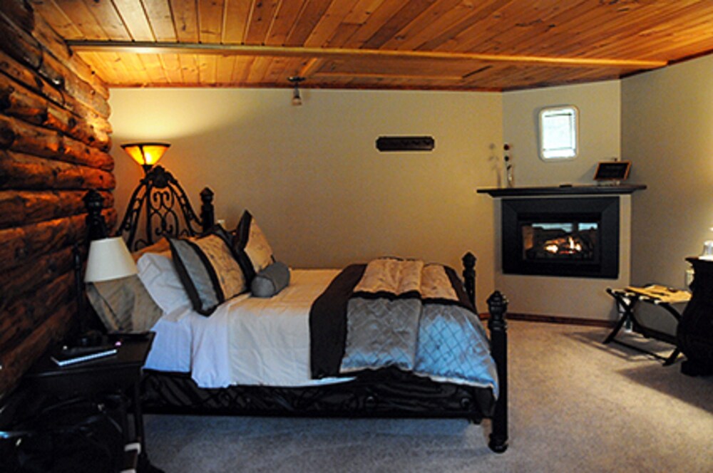 Bear Lodges & 131 Main Street - photo 33