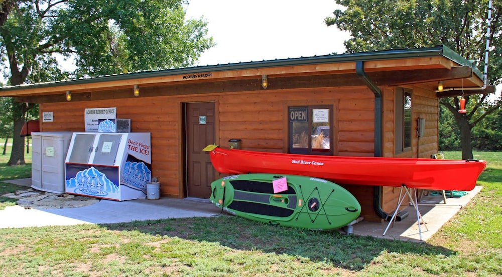 Acorns Resort - photo 5