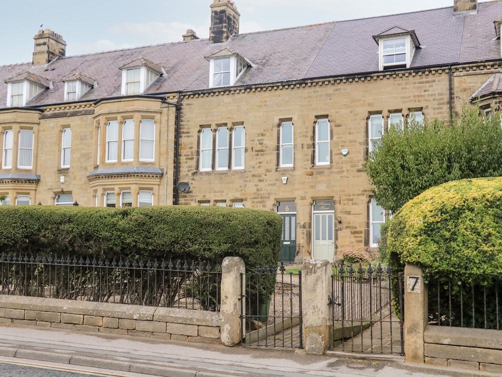 Heanor House — 4-Star Luxury Hotel in Leyburn, United Kingdom