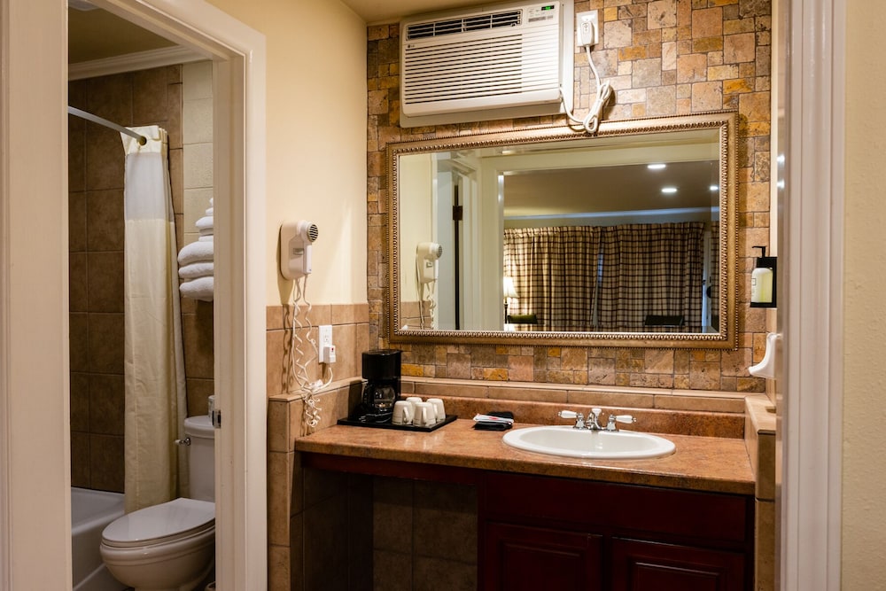 Townsend Gateway Inn - photo 23