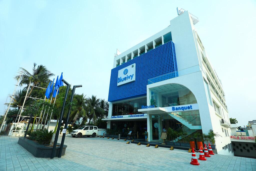 Hotel Blueivy Anand in Anand, India
