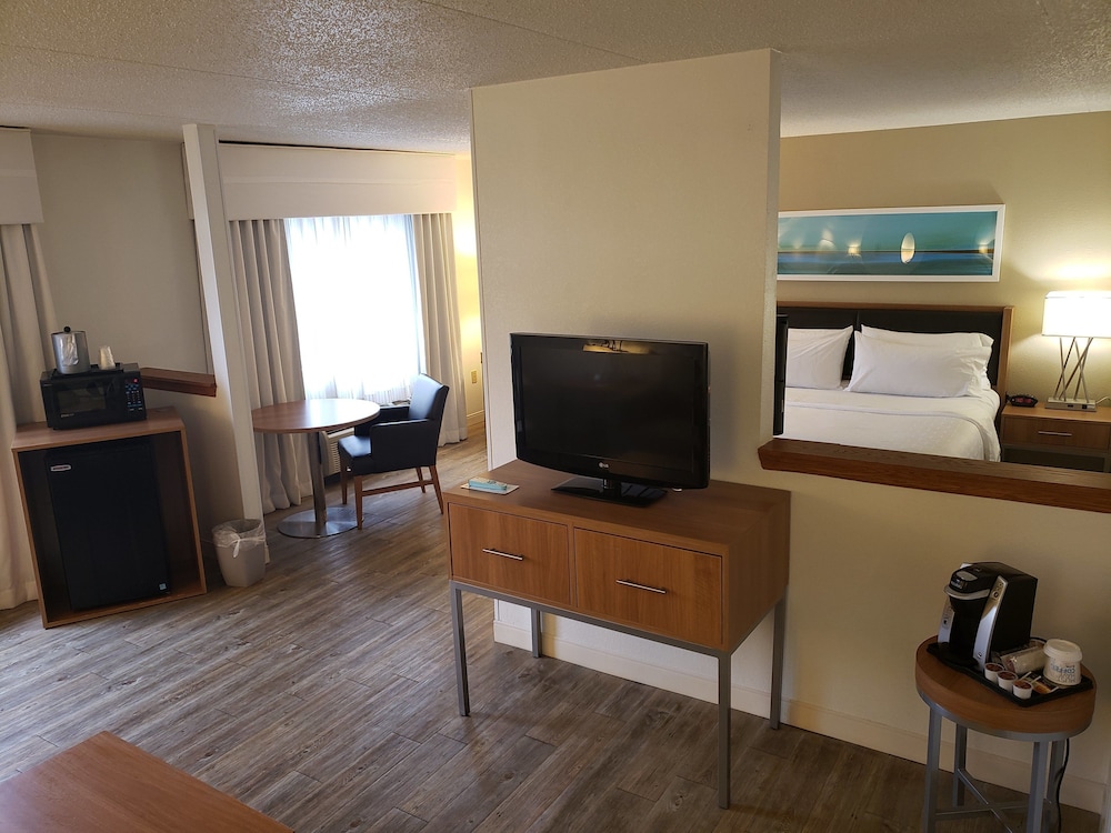 Holiday Inn Express Pittsburgh North by IHG - photo 19