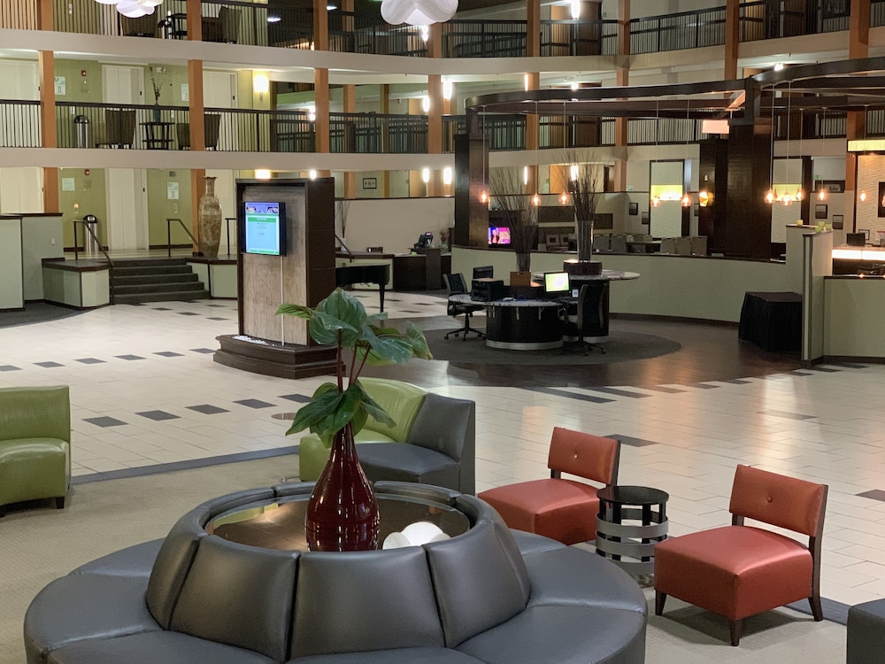 Clarion Hotel & Suites Conference Center Memphis Airport - photo 13