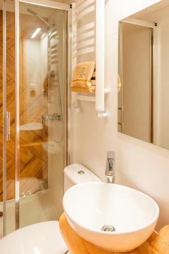Apartamenty Dwupoziomowe Stasikowe Izby — 4-Star Luxury Hotel in Bukowina Tatrzanska, Poland