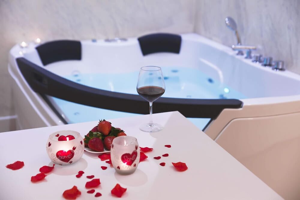 B&B Coccolhouse — 4-Star Luxury Hotel in San Cesario Di Lecce, Italy