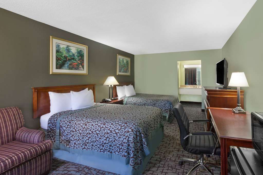 Days Inn by Wyndham McComb MS - photo 15