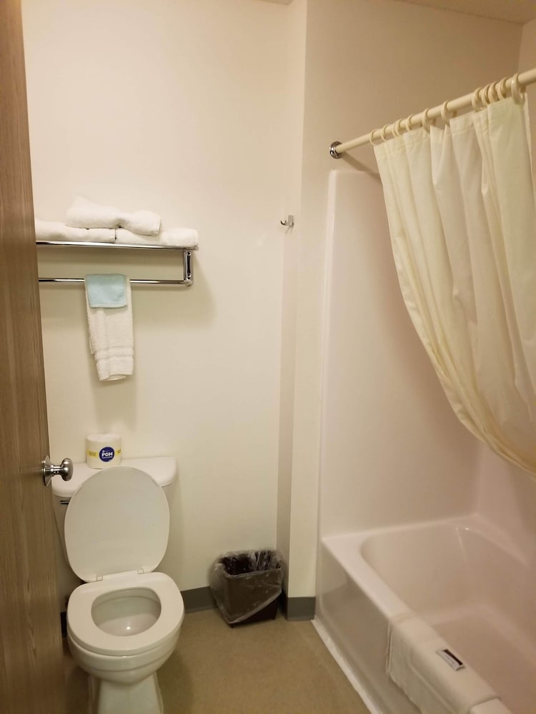 Bilmar Inn & Suites Dell Rapids Near Sioux Falls - photo 91