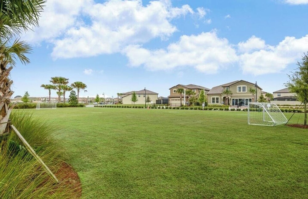 Townhome W private Pool & Free On site Water Park - photo 44