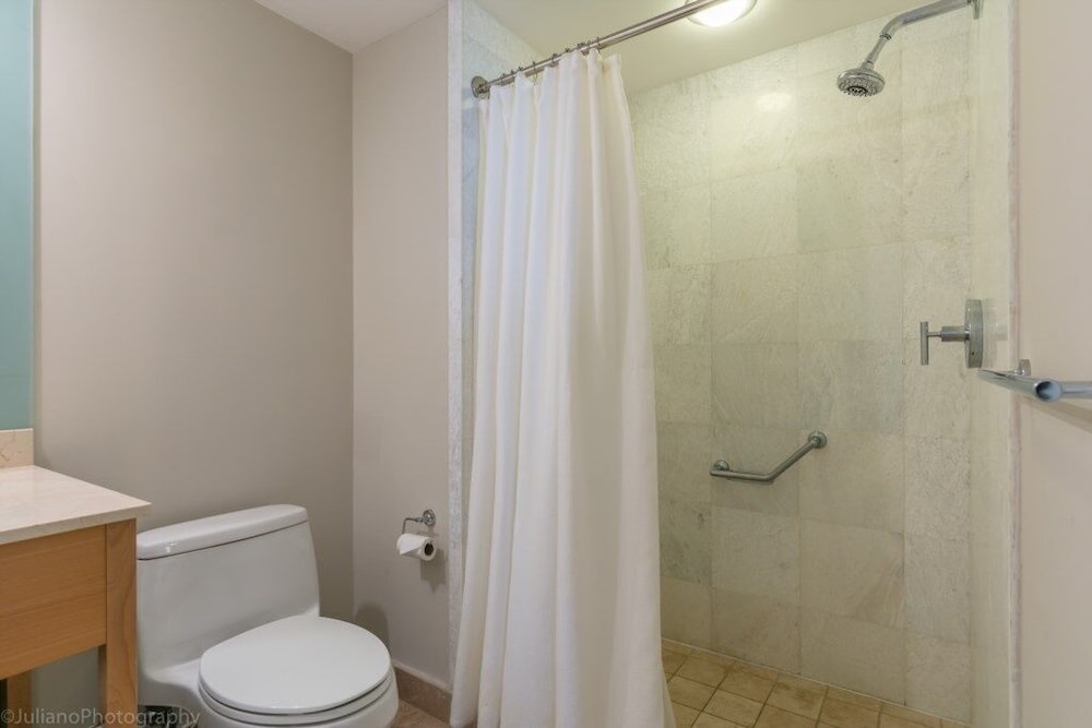 2 Br Luxury Suite In Marenas Beach Resort 2 Bedroom Condo by RedAwning - photo 18
