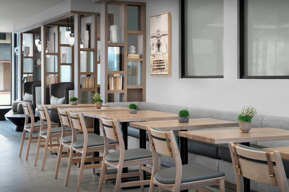 Fairfield by Marriott Inn & Suites Paris - photo 2