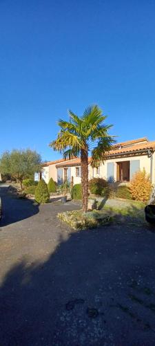 Les lavandières — hotel in La Pommeraie-Sur-Sevre