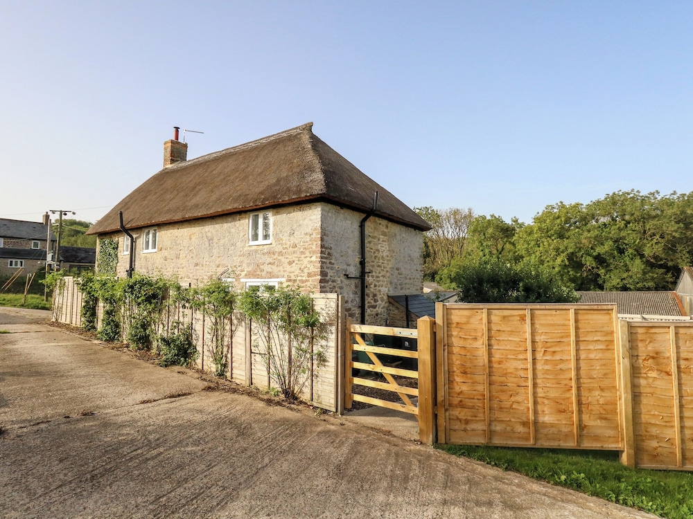 Dairy Cottage — 4-Star Luxury Hotel in Weymouth, United Kingdom
