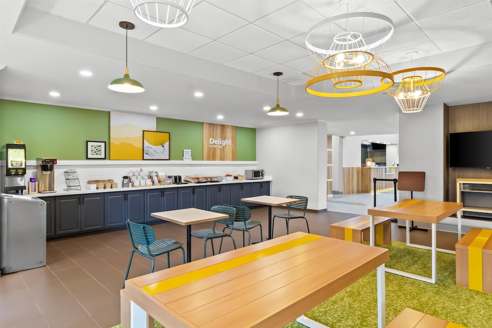 Spark By Hilton Houston Hobby Airport - photo 34