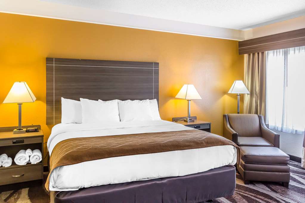 Comfort Inn near Frost Bank Center - photo 12