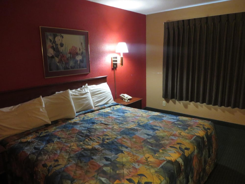 Riverside Suites - photo 22