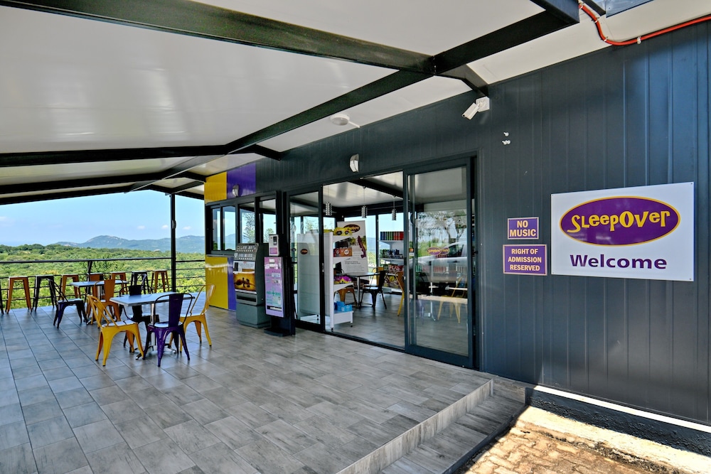 Sleepover Kmia in White River, South Africa