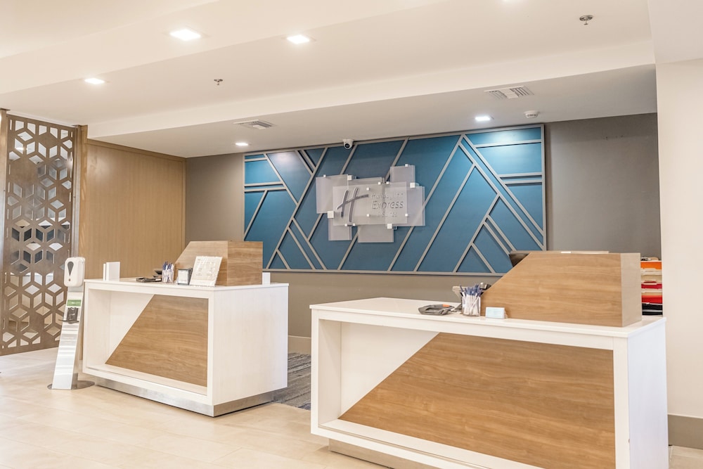 Holiday Inn Express Hotels & Suites Cocoa Beach by IHG - photo 46