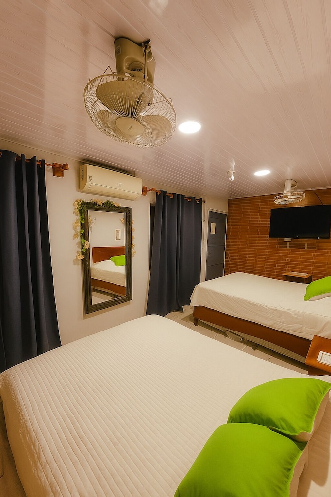 Hostal Leyendas — 4-Star Luxury Hotel in Leon, Nicaragua