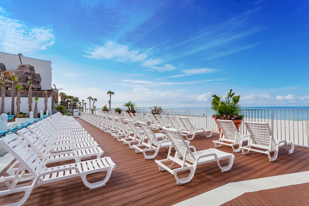 Holiday Inn Express & Suites Panama City Beach Beachfront by IHG - photo 101