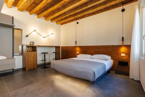 1823 Room in Chioggia, Italy