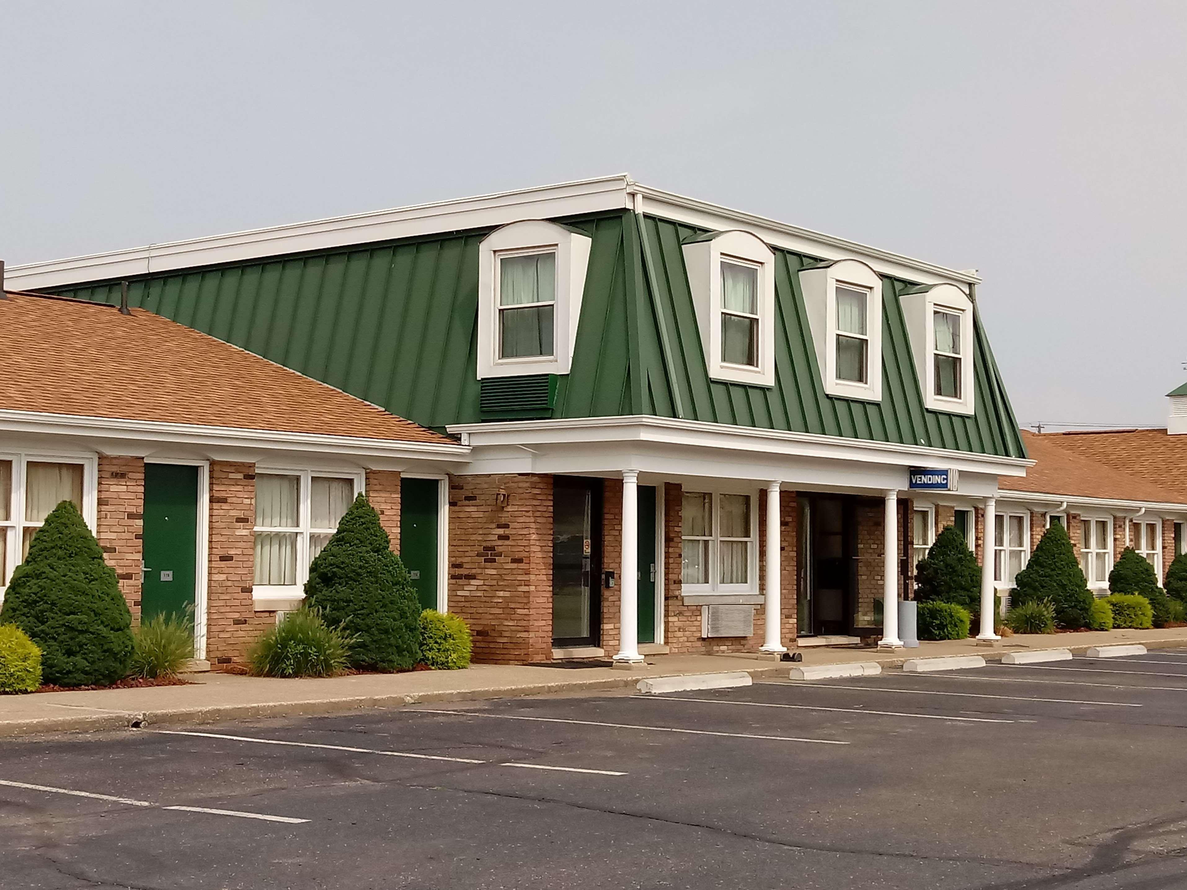 Travelodge by Wyndham New Philadelphia - photo 3